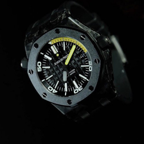 ROYAL OAK OFFSHORE DIVER FORGED CARBON